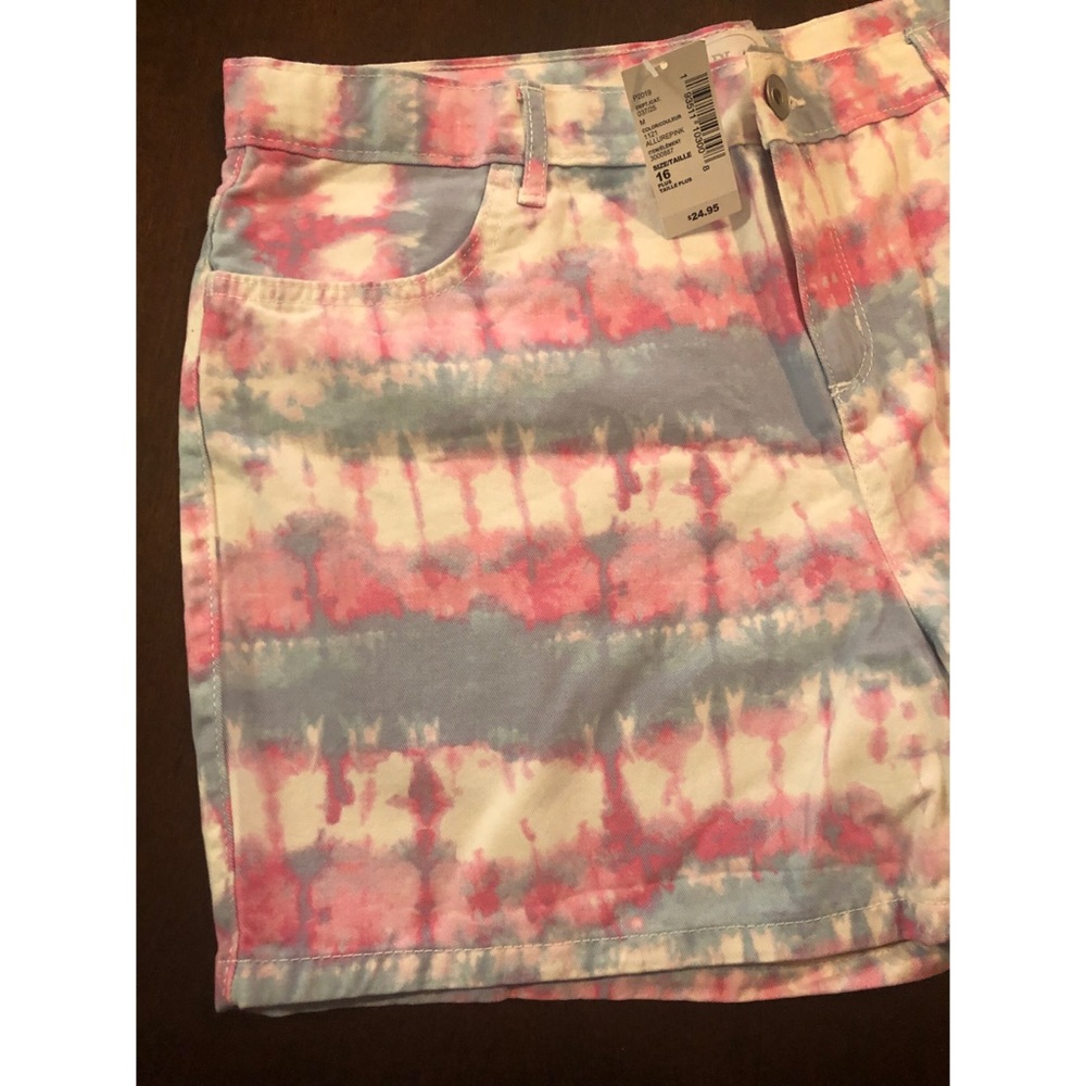 💁🏽‍♀️Allure pink shorts